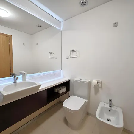 Vista Mar Tamariz - Sea View, Wifi, Parking By Rentallido Canico (Madeira)